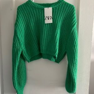 New, never worn Zara cropped sweater. Size Medium